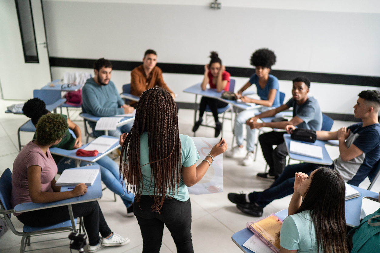 Teenages in a classroom